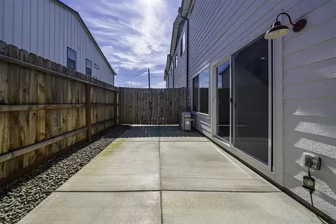 307 Everett Way, Talent, OR 97540 photo 27