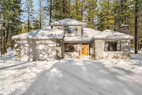 17890 Mt Hood Ln #1, Sunriver, OR 97707