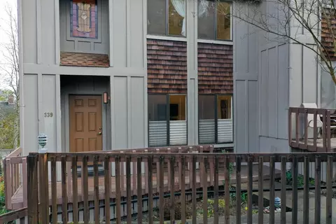 339 Ravenwood Pl, Ashland, OR 97520