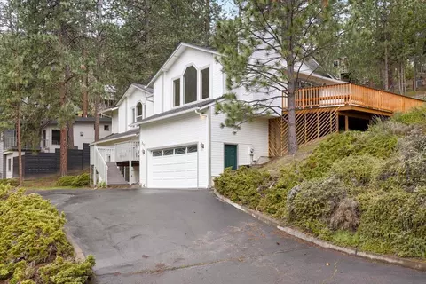 843 Morton St, Ashland, OR 97520