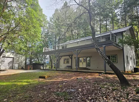 3442 Amber Ln, Grants Pass, OR 97527