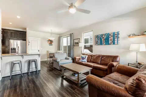 Living - 20775 NE Boulderfield Ave, Bend, OR 97701 photo 3 of 5