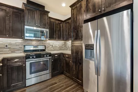 Kitchen - 20775 NE Boulderfield Ave, Bend, OR 97701 photo 3 of 3