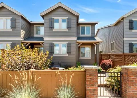 20775 NE Boulderfield Ave, Bend, OR 97701