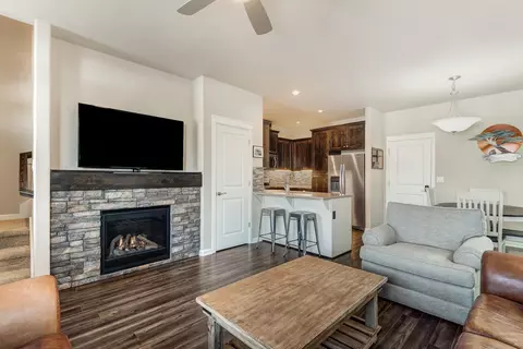 Living - 20775 NE Boulderfield Ave, Bend, OR 97701 photo 4 of 5