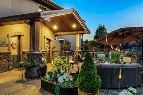 65315 85th Pl, Bend, OR 97703 photo 1