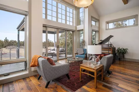 Living - 61845 Ten Barr Ranch Rd, Bend, OR 97701 photo 5 of 11