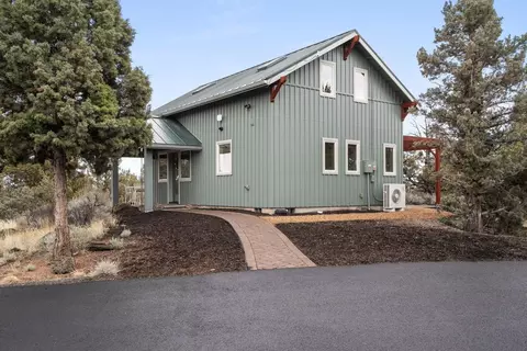Exterior - 61845 Ten Barr Ranch Rd, Bend, OR 97701 photo 17 of 20