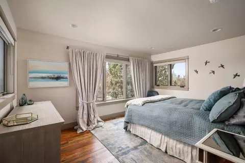 Bedroom - 61845 Ten Barr Ranch Rd, Bend, OR 97701 photo 1 of 7