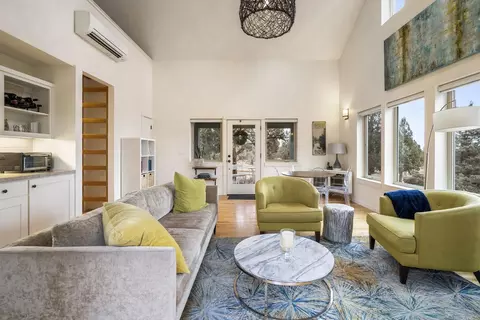 Living - 61845 Ten Barr Ranch Rd, Bend, OR 97701 photo 11 of 11