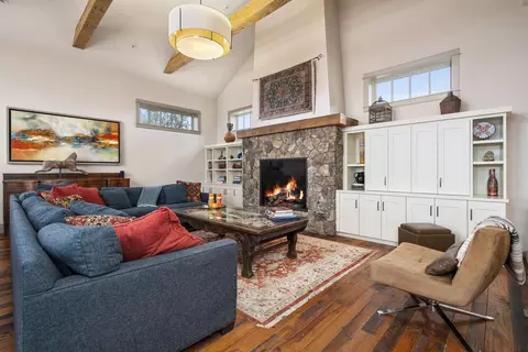 Living - 61845 Ten Barr Ranch Rd, Bend, OR 97701 photo 1 of 11