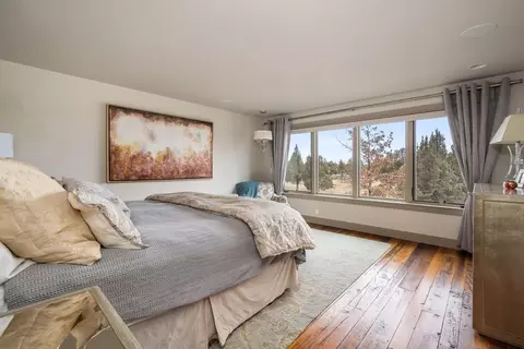 Bedroom - 61845 Ten Barr Ranch Rd, Bend, OR 97701 photo 2 of 7