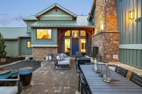 Exterior - 61845 Ten Barr Ranch Rd, Bend, OR 97701 photo 6 of 20
