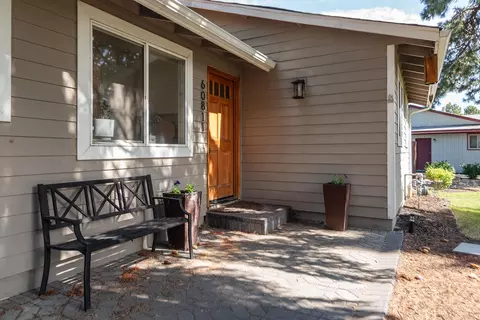 Exterior - 60811 Windsor Dr, Bend, OR 97702 photo 3 of 14