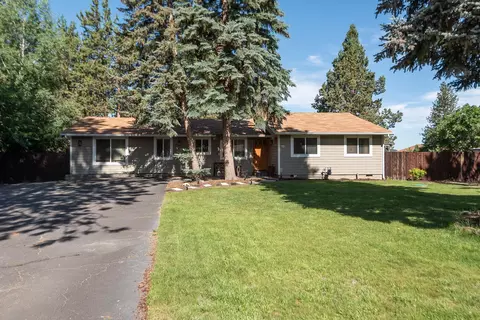 60811 Windsor Dr, Bend, OR 97702