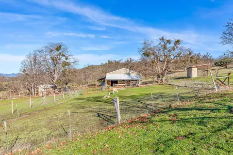 924 W Linn Rd, Eagle Point, OR 97524 photo 47