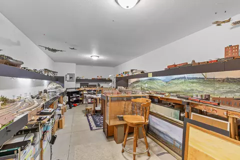 924 W Linn Rd, Eagle Point, OR 97524 photo 42