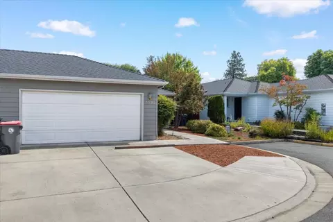 Exterior - 1324 Benjamin Ct, Central Point, OR 97502 photo 2 of 6