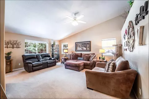20710 Justice Ln, Bend, OR 97701 photo 7