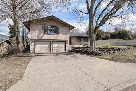730 N Modoc Ave, Medford, OR 97504