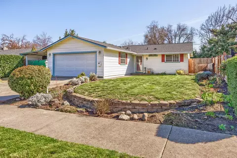 1725 Howell Ave, Medford, OR 97501