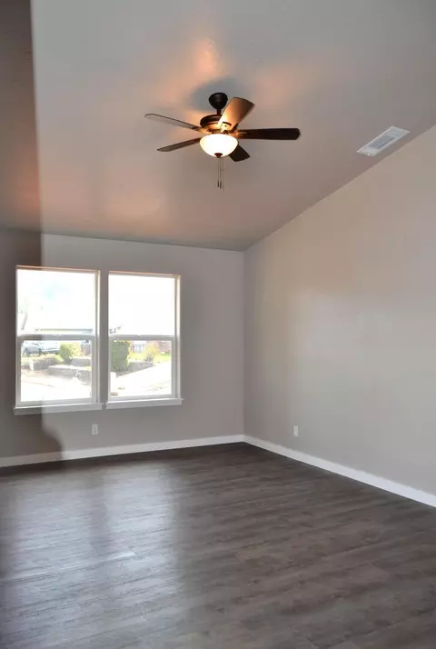 Bedroom - 282 Gamay Dr, Cave Junction, OR 97523 photo 1 of 5