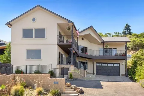 4155 Barbara Jean Way, Medford, OR 97504