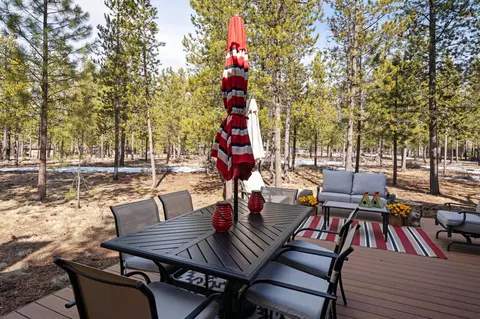 Exterior - 17884 Flat Top Ln, Sunriver, OR 97707 photo 4 of 10