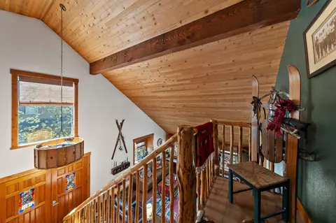 Entry Way - 17884 Flat Top Ln, Sunriver, OR 97707 photo 2 of 2