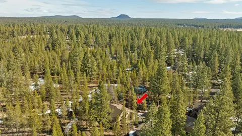 View/Area - 17884 Flat Top Ln, Sunriver, OR 97707 photo 2 of 2