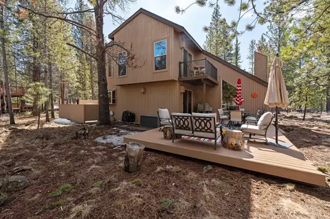 Exterior - 17884 Flat Top Ln, Sunriver, OR 97707 photo 7 of 10