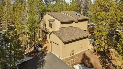 Exterior - 17884 Flat Top Ln, Sunriver, OR 97707 photo 9 of 10