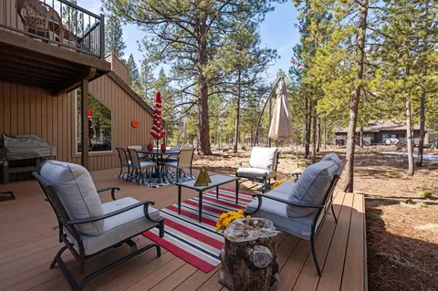 Exterior - 17884 Flat Top Ln, Sunriver, OR 97707 photo 8 of 10