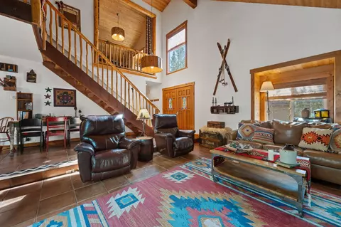 Living - 17884 Flat Top Ln, Sunriver, OR 97707 photo 1 of 4