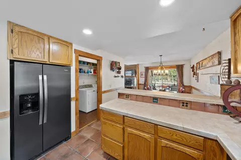 Kitchen - 17884 Flat Top Ln, Sunriver, OR 97707 photo 4 of 5