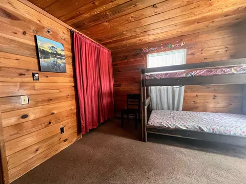 Bedroom - 17515 Holgate Ct, La Pine, OR 97739 photo 1 of 1