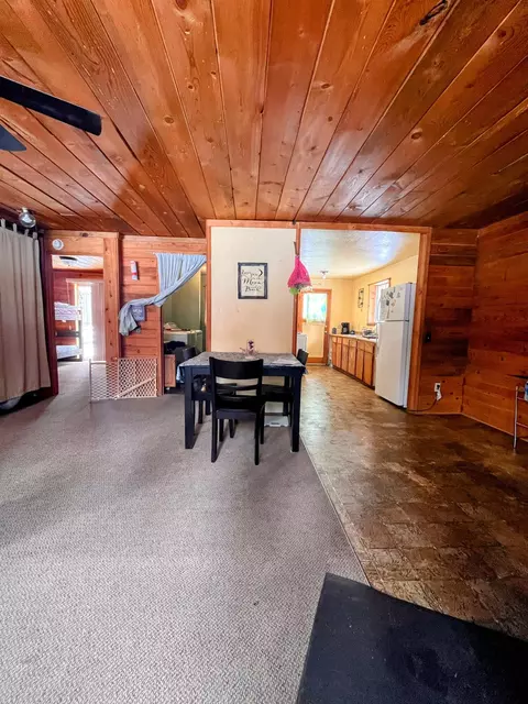 Dining - 17515 Holgate Ct, La Pine, OR 97739 photo 2 of 2