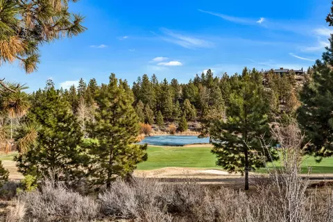 2310 NW Rawlins Ct, Bend, OR 97703