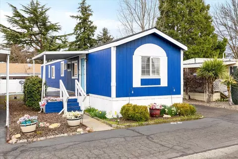 3410 N Pacific Hwy #SPC 43, Medford, OR 97501