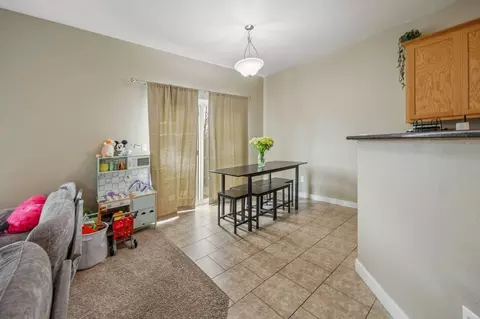 Dining - 445 N N 9th St, Central Point, OR 97502 photo 1 of 2
