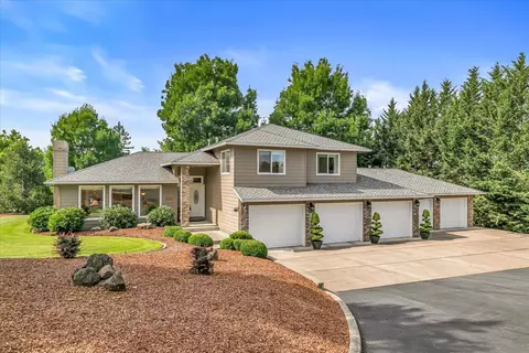 1850 Coker Butte Rd, Medford, OR 97504