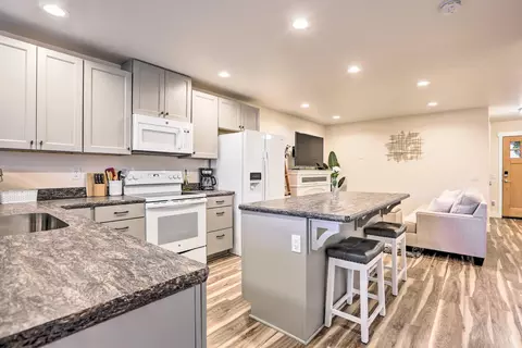 Kitchen - 1738 NE 4th St #2, Bend, OR 97701 photo 3 of 4