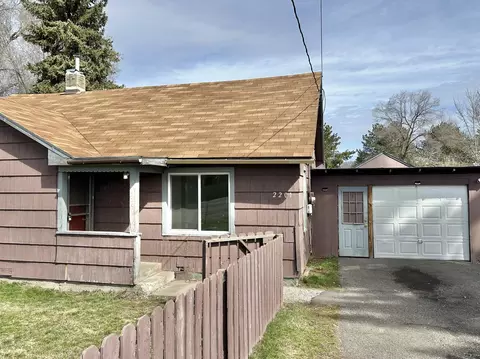 2201 Arthur St, Klamath Falls, OR 97603