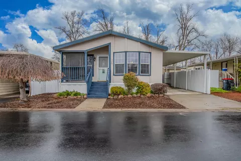 3555 S Pacific Hwy #SPC 129, Medford, OR 97501
