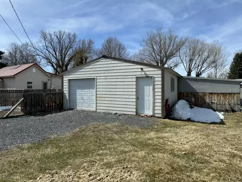 653 Riverside Dr, Burns, OR 97720 photo 11