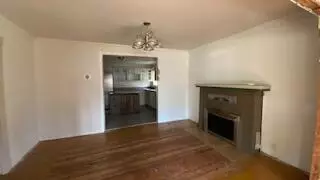 Living - 8225 Evans Creek Rd, Rogue River, OR 97537 photo 2 of 5