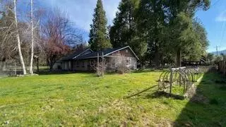 Exterior - 8225 Evans Creek Rd, Rogue River, OR 97537 photo 11 of 12