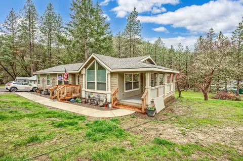1346 Galls Creek Rd, Gold Hill, OR 97525