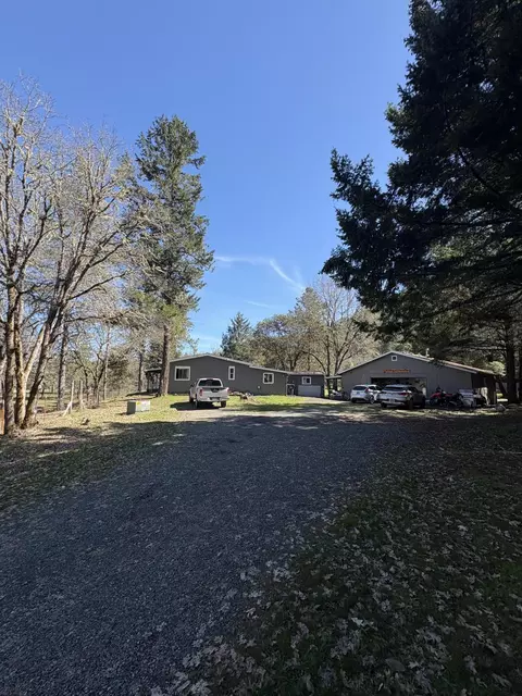 473 Wilderville Ln, Grants Pass, OR 97527