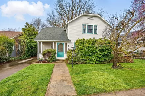 43 Rose Ave, Medford, OR 97501